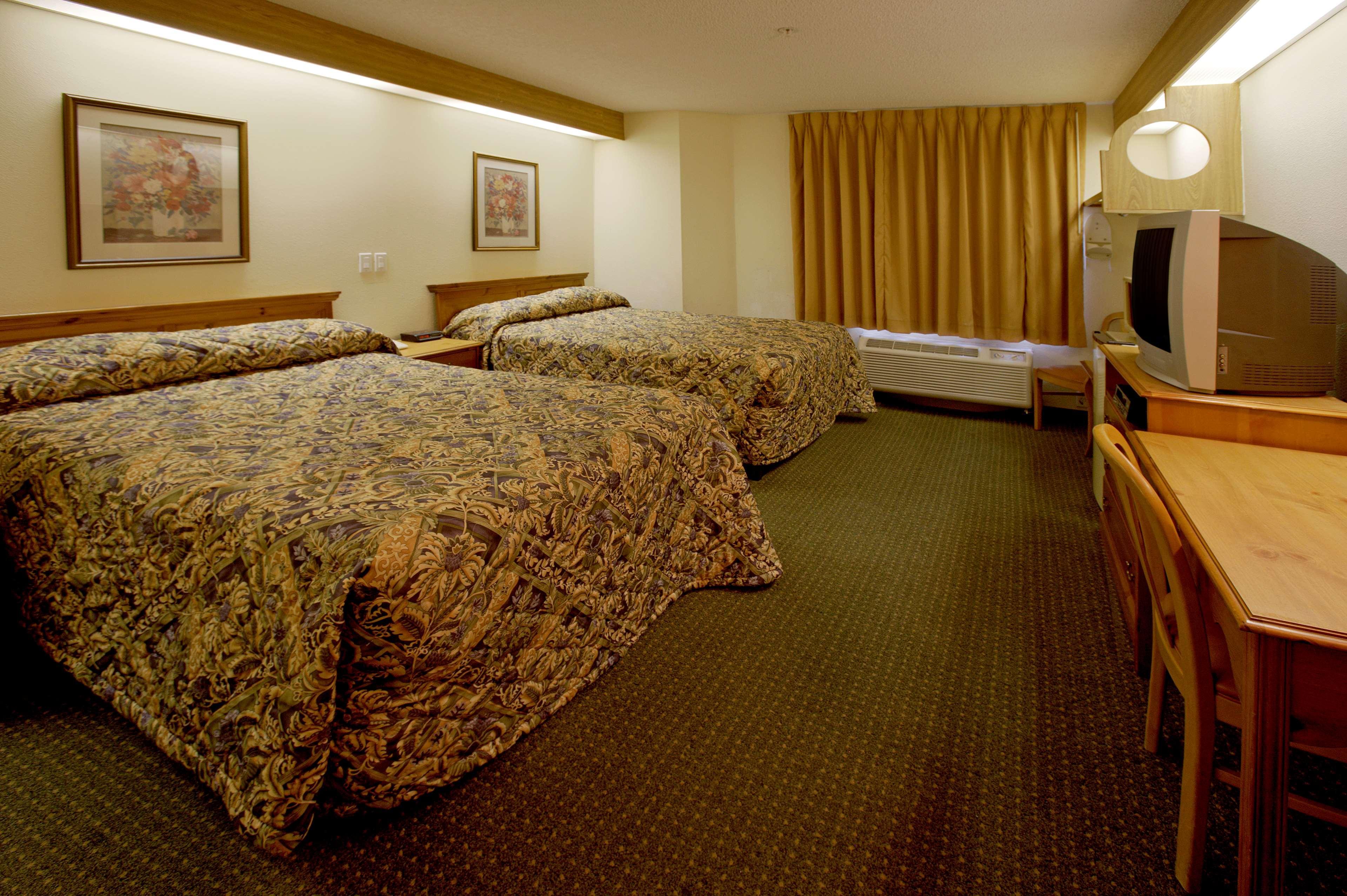 Americas Best Value Inn Addison Quarto foto
