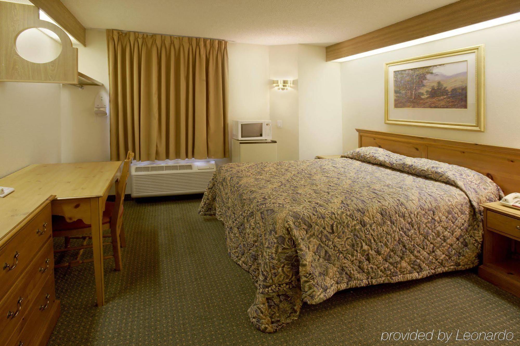 Americas Best Value Inn Addison Quarto foto